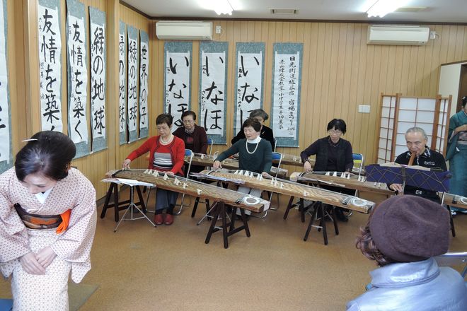 琴の実演