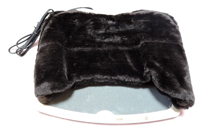 省エネタイプの足温器