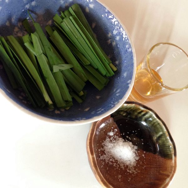 ニラ塩湯の材料